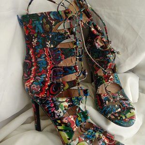 Graffiti high heels